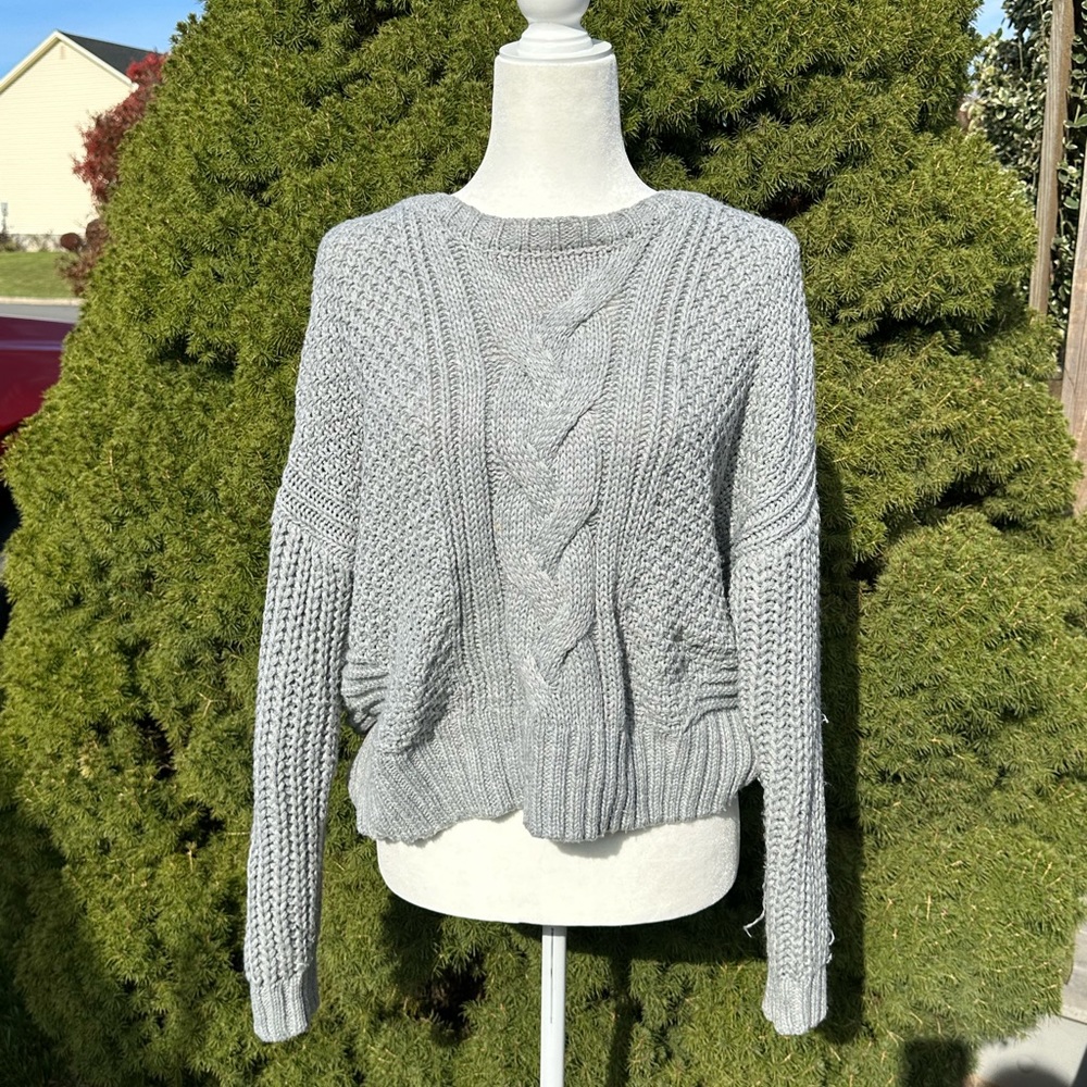 Grey Chunk Knit Sweater Size M